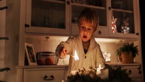 Besinnliche Zeit: Feuer birgt Gefahren