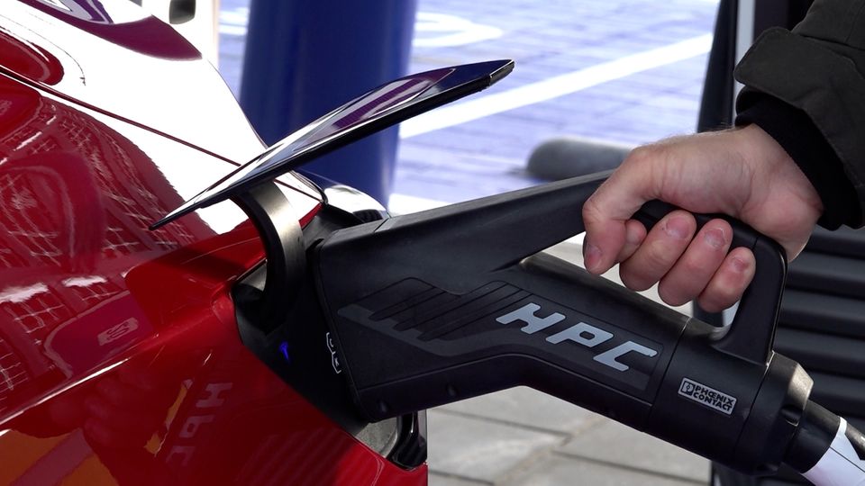 EU plant Abschwächung des Verbrenner-Aus