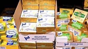 Butter für 99 Cent: Bauern in Not