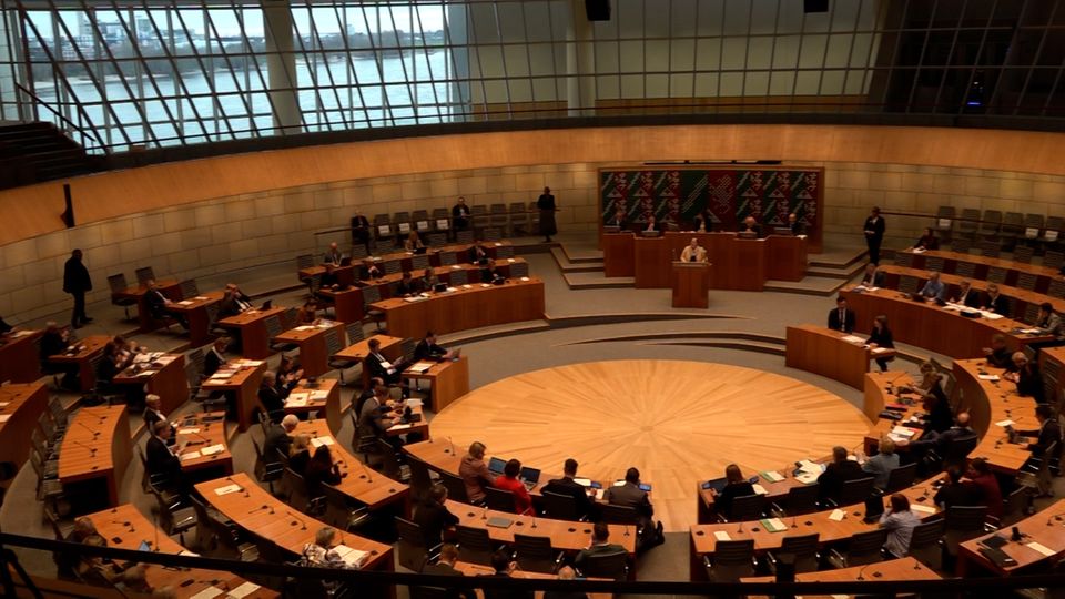 Schulleiterin fordert Entlastung in NRW