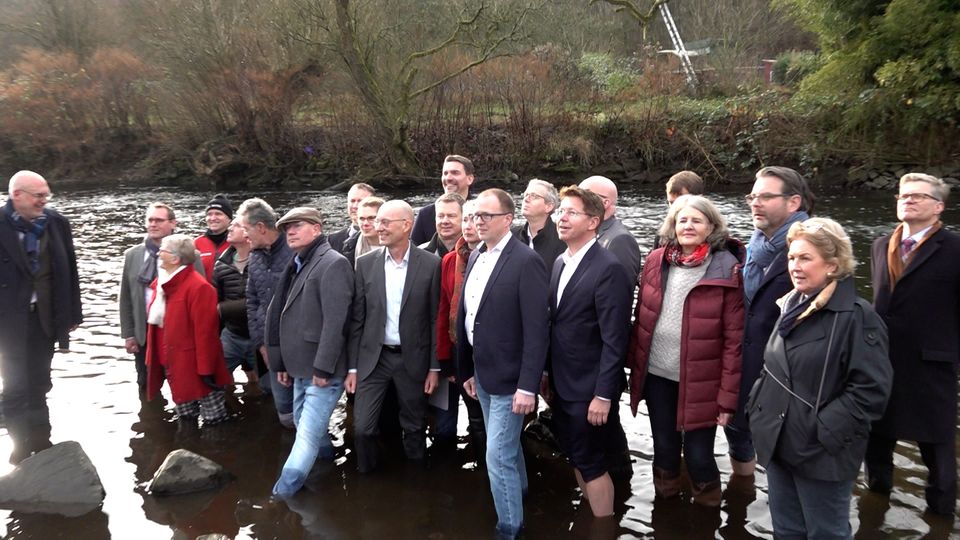 20 Firmenchefs protestieren in Wuppertal