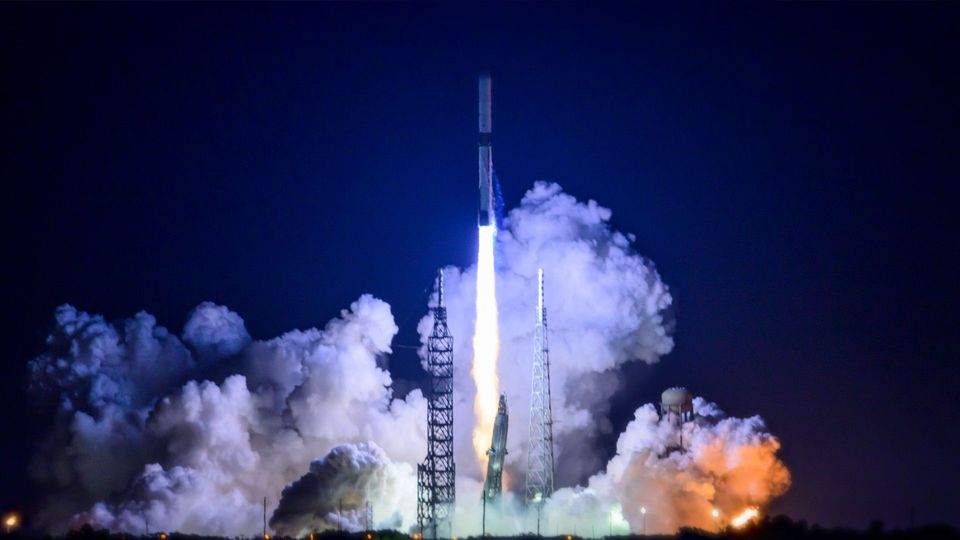 Bezos vs. Musk: Blue Origin im All