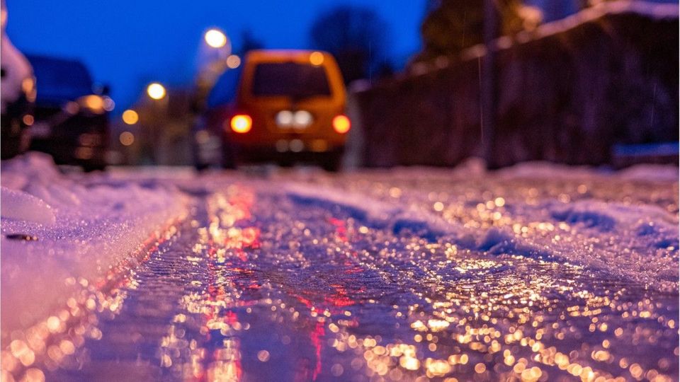 Extreme Glätte in Deutschland: Wo es jetzt besonders gefährlich wird