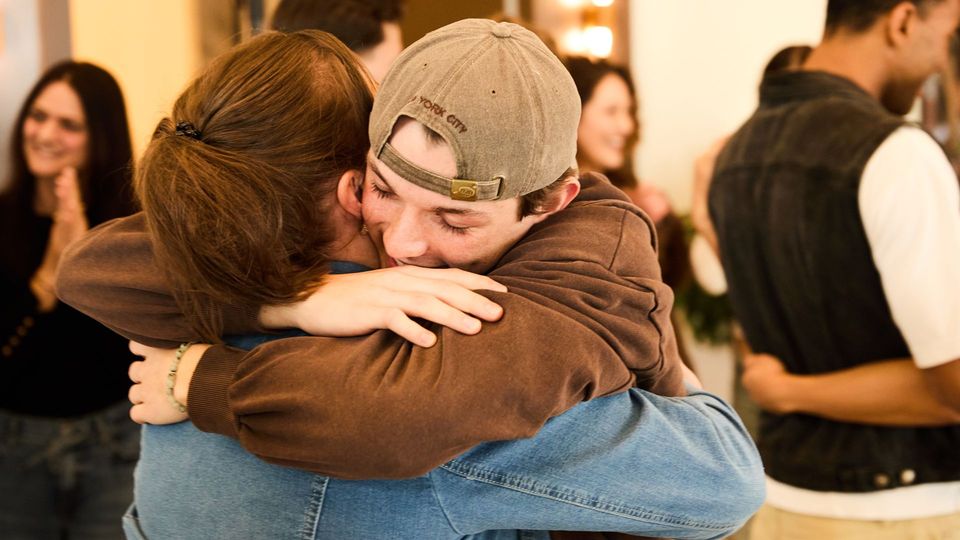 Emotionales Wiedersehen: Liebesbeweise und große Gefühle