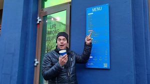 Deconstructed Kaffee: Wer verdient an unserer Kaffeelust?