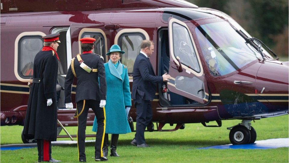 Helikopter-Flüge: Royals umrunden Erde zweimal