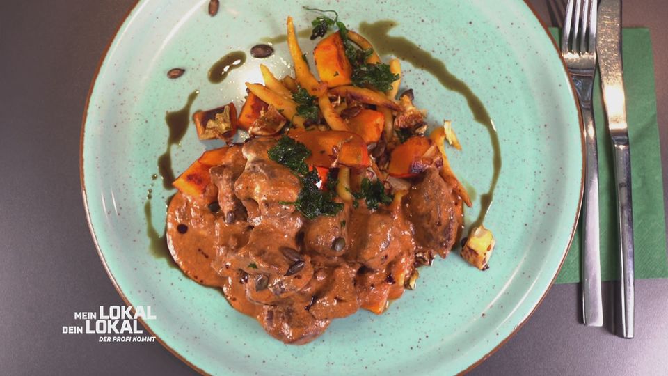 Rehgulasch mit Puderzucker?