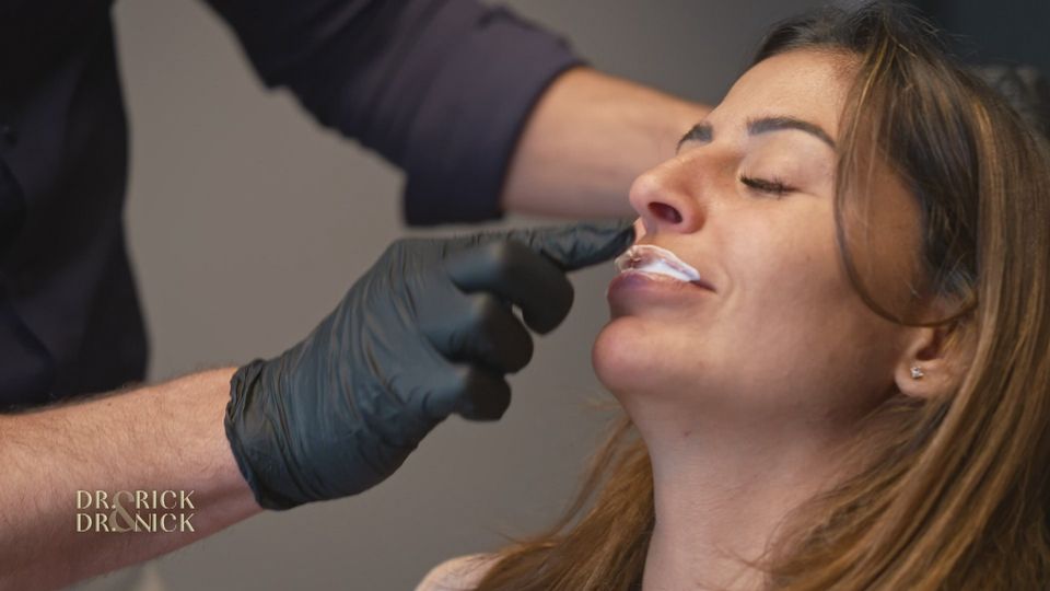 Fresh up der Lippen von Eva Benetatou – die Gerüchteküche brodelt