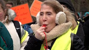300 Erzieher protestieren vor NRW-Landtag