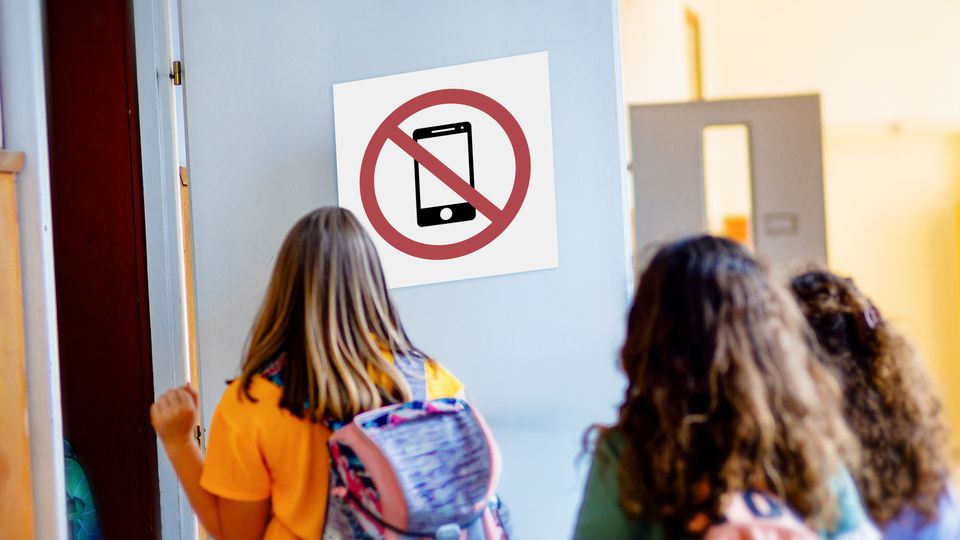Smartphone-Verbot bis zur 10. Klasse?