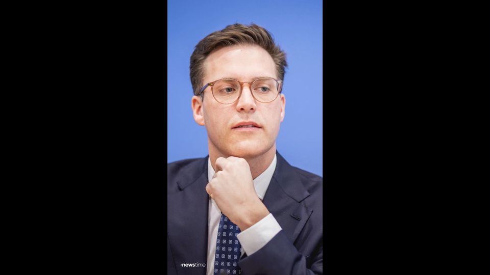 CDU-Spitzenkandidat Hagel bringt Rente ab 70 ins Spiel