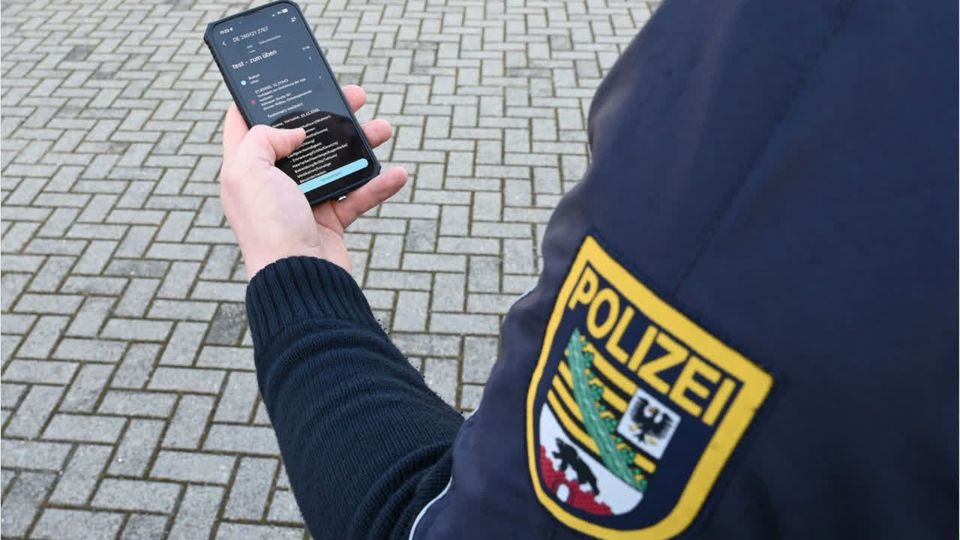 Darf die Polizei mein Handy kontrollieren?