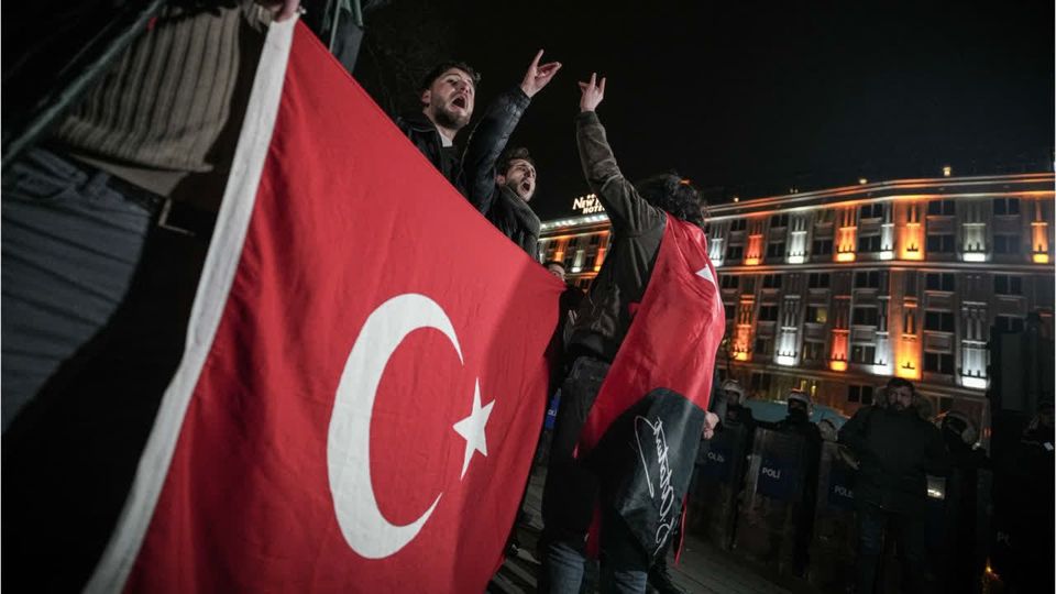 Türkei-Touristen drohen Terror und Festnahmen