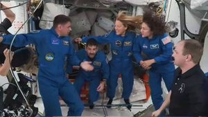 Raumstation ISS: Crew wieder vollzählig