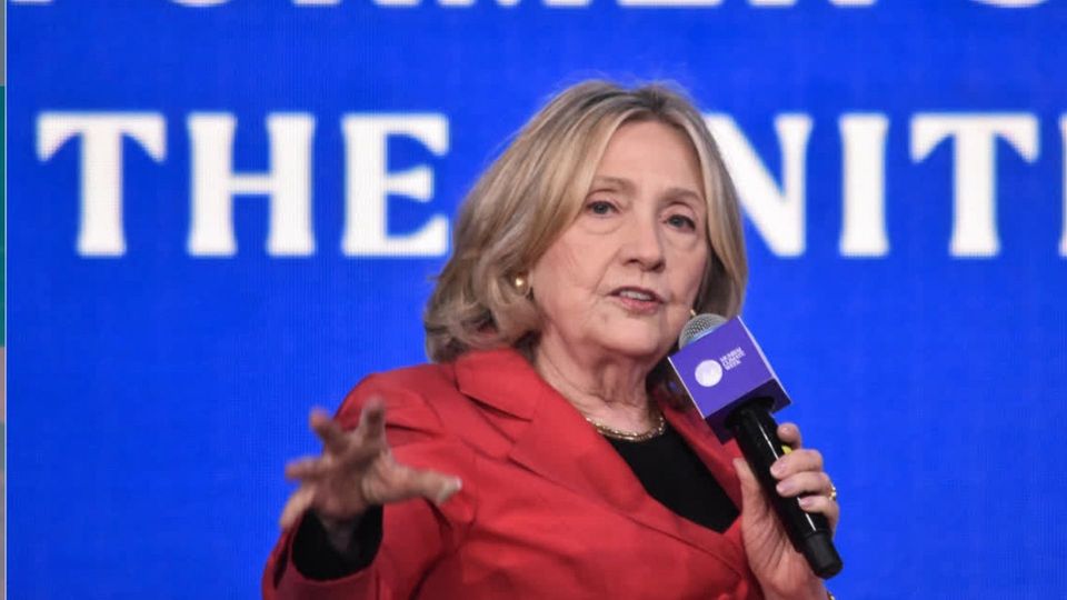 Hillary Clinton „Mein Mann stand Epstein nicht nahe“