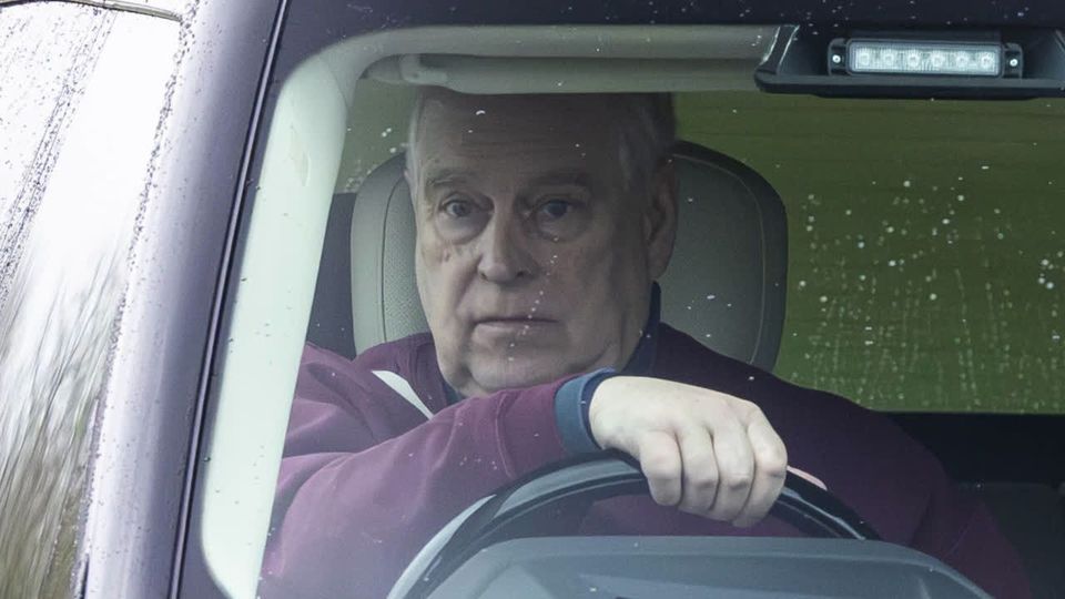 Ex-Prinz Andrew wütete: „Ich bin der Sohn der Queen“