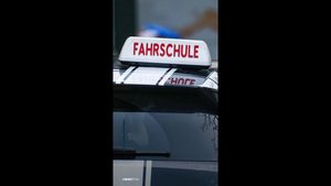 Billigerer Führerschein: Fahrschulen in der Krise