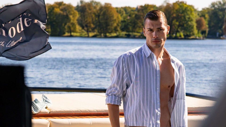 Perfekt im Motto: Tony glänzt beim 50er-Jahre-Shooting