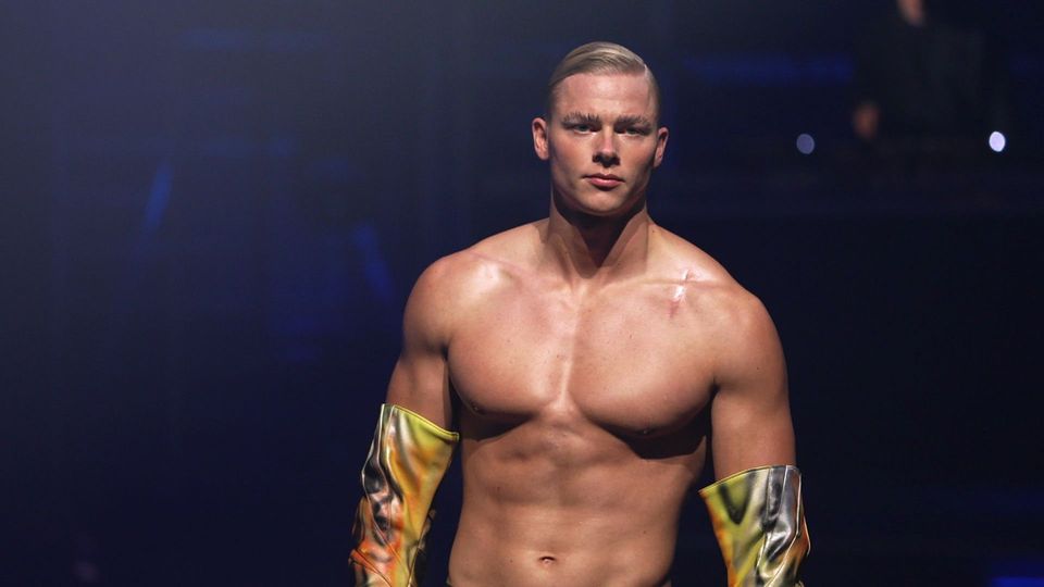 Yanneck für Dolce & Gabbana? Das Male-Model überzeugt beim Rave-Walk