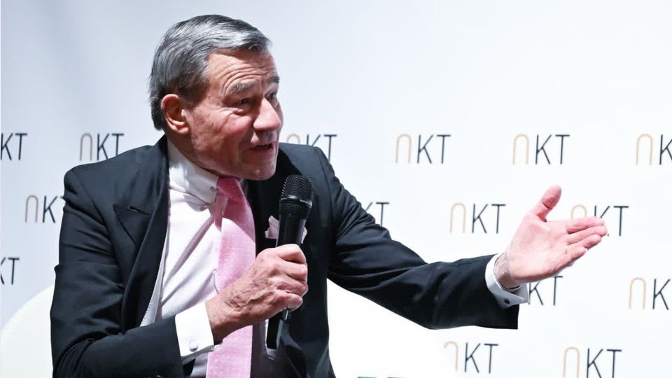 Grupp gibt 1. Interview nach Suizidversuch