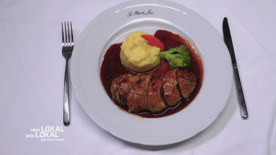 Traditionsgericht seit 30 Jahren: Gefüllte Hähnchenkeule