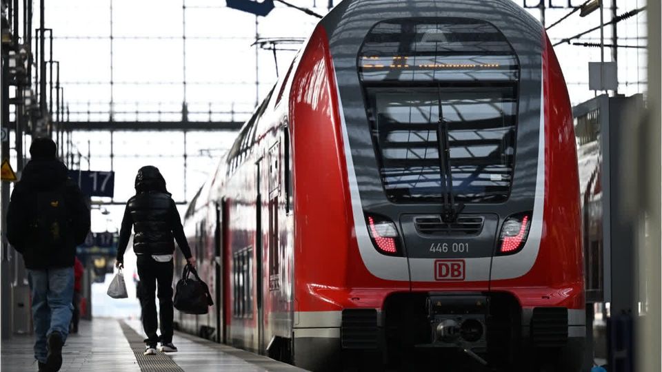 Bahn: Fernverkehr verfehlt Pünktlichkeitsziel