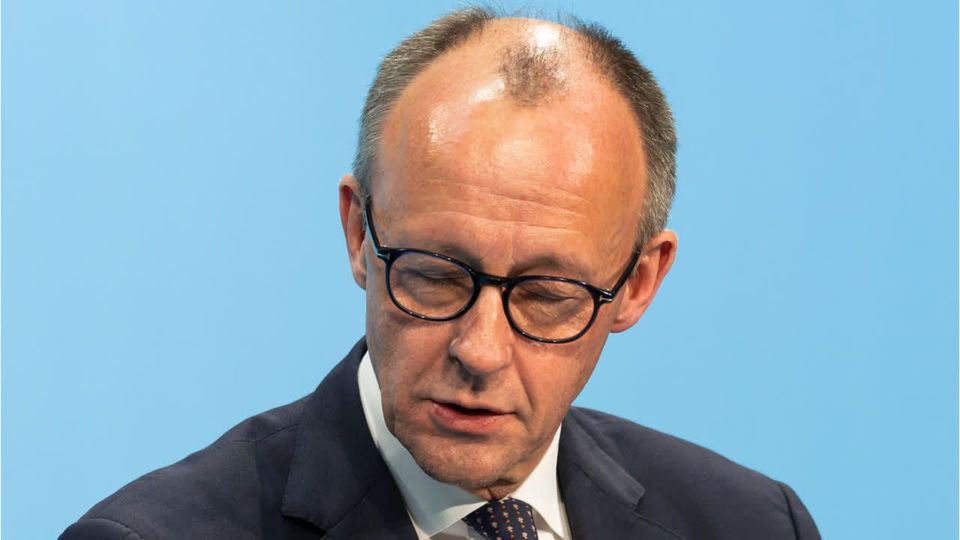 Merz will Rente nach Beitragsjahren