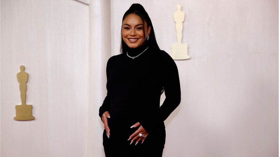 Überraschung bei Oscars: Vanessa Hudgens präsentiert Baby-Bauch