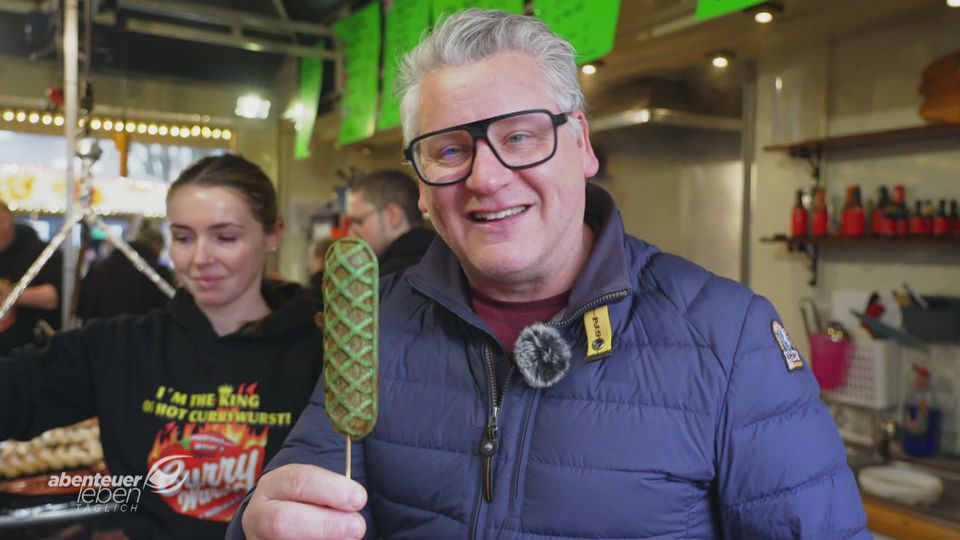 Kuriose Currywurst-Gerichte im Test