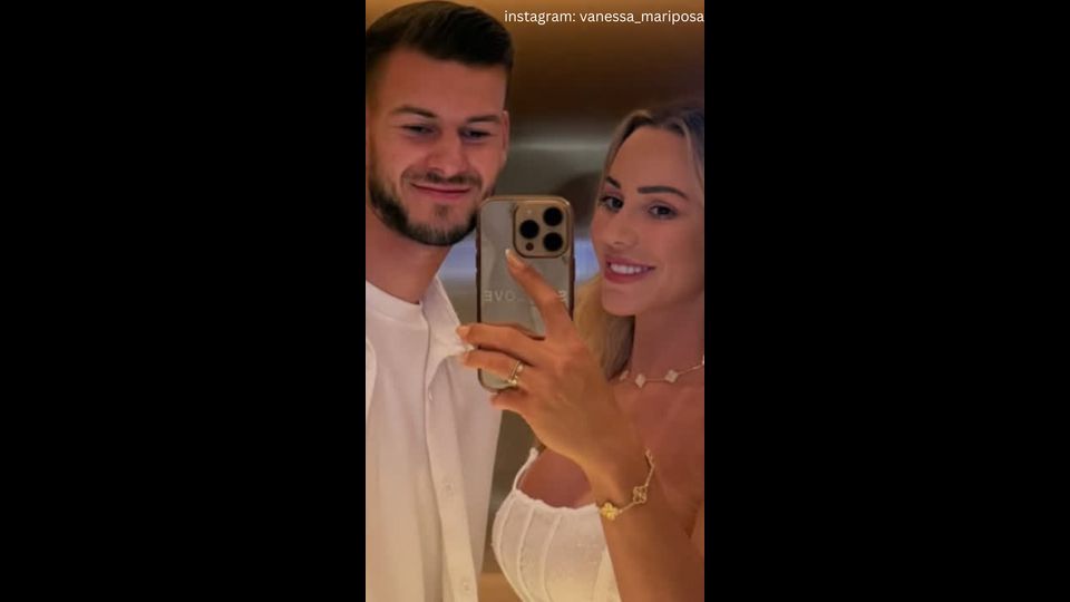 Bundesliga Spieler datet Reality-Star