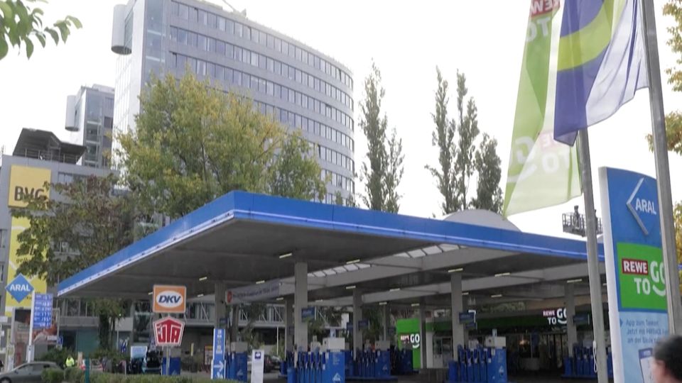 Wann Sie künftig am besten tanken sollten