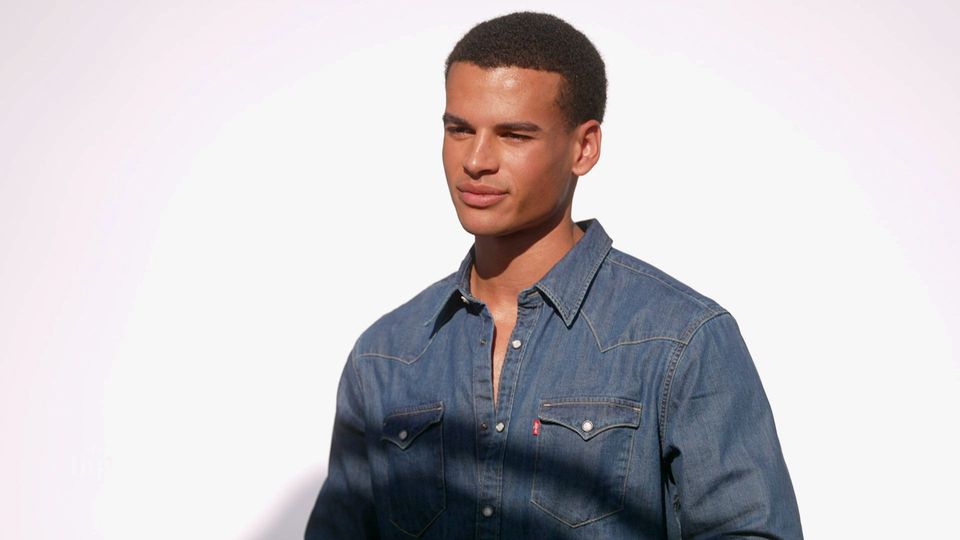 Aha-Moment! Heidi erklärt Boureima das Modelbusiness