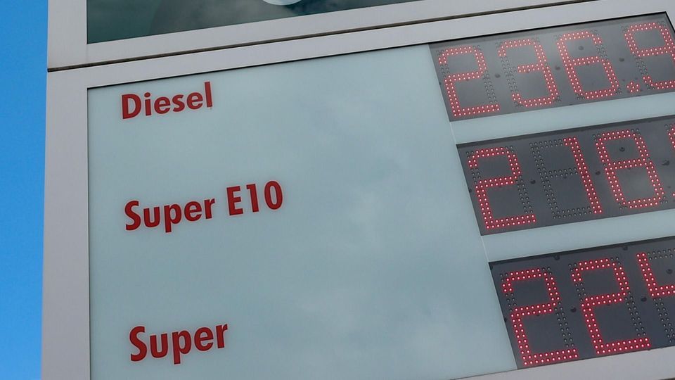 Wut an der Säule: Teures Tanken