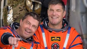 Crew der Artemis 2 wieder auf der Erde