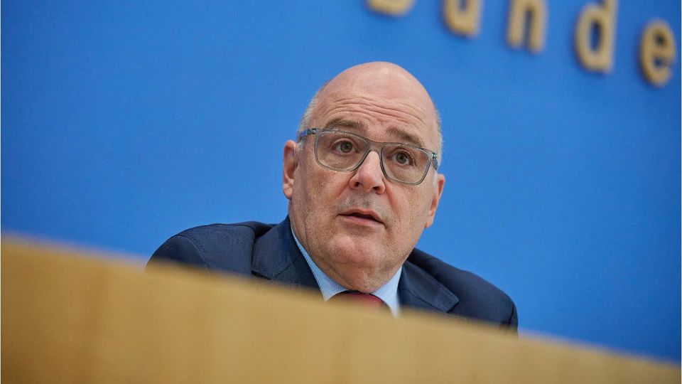 Entlastung: Arbeitgeber dämpfen Erwartungen