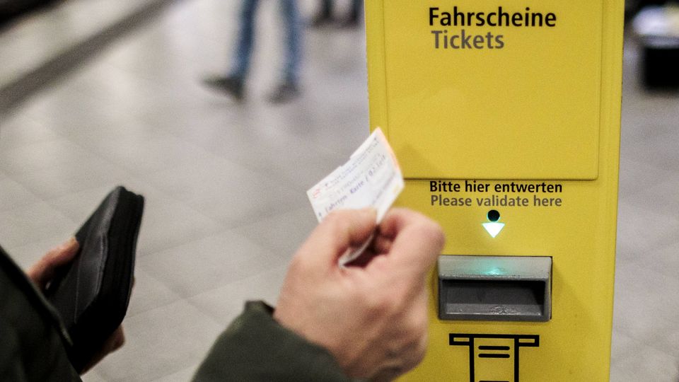 Schwarzfahren bleibt eine Straftat