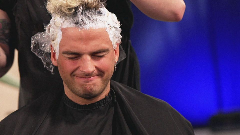 Julian: „Das fühlt sich an als würde mein ganzer Kopf grade abbrennen“