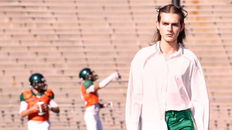 „In dem Moment wurde alles schwarz“: Fashion-Show im Football-Stadion