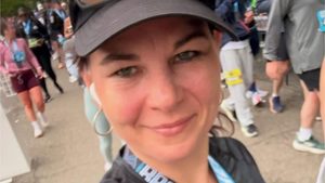 Verschwitzt: Annalena Baerbock überrascht mit ungewohntem Anblick