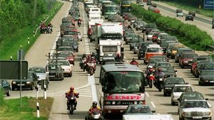 ADAC warnt: Rekord-Stau zu Himmelfahrt