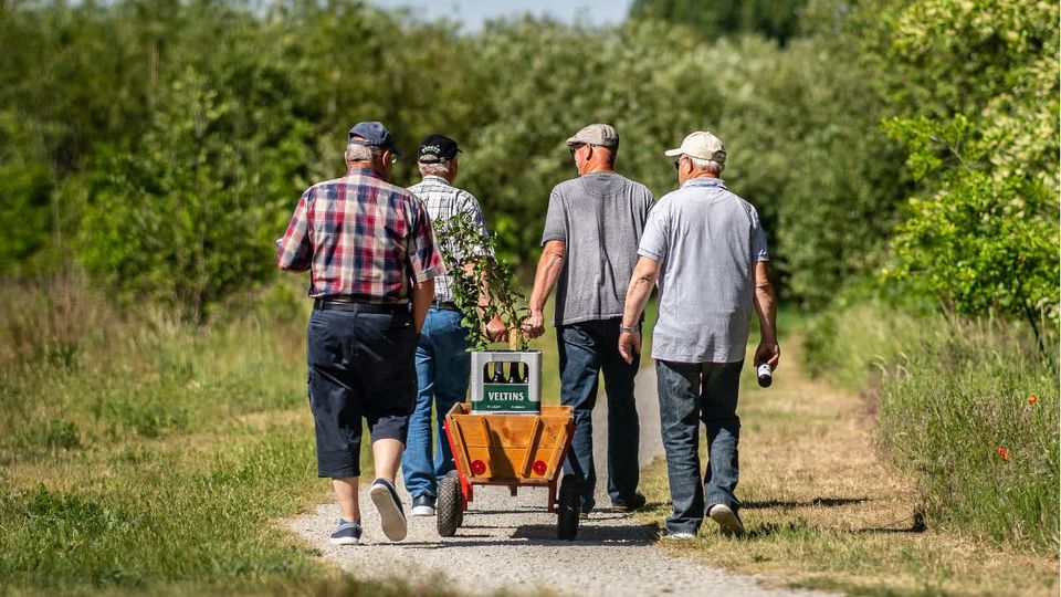 Bollerwagen und Bier: So wurde aus Christi Himmelfahrt Vatertag