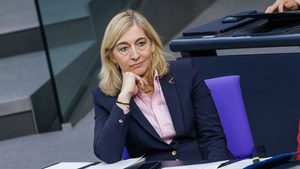 Höherer Pflegebeitrag für Kinderlose