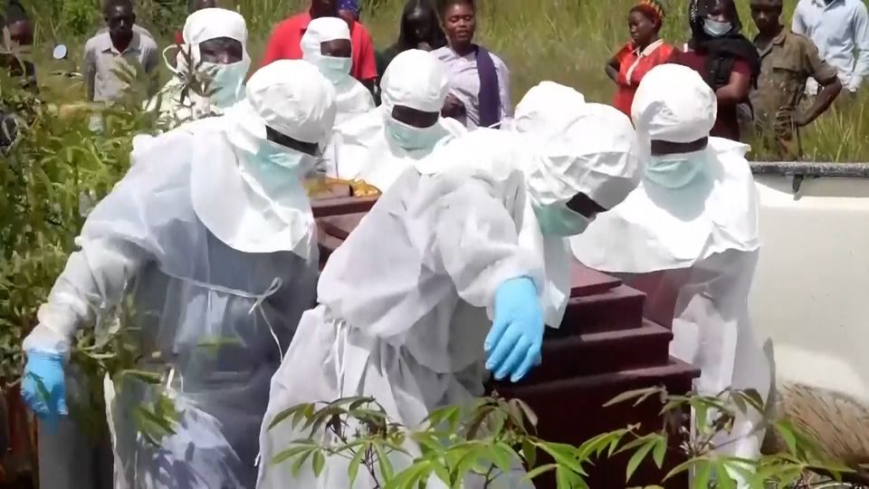 Ebola-Ausbruch im Kongo: Tönisvorst packt tonnenweise Schutz