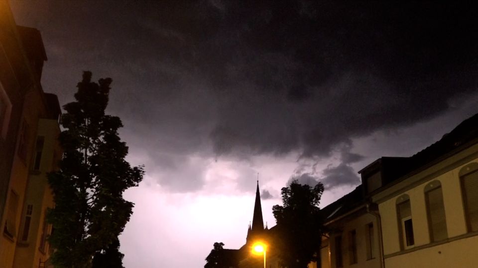 Hitzewelle und Gewitter in Deutschland